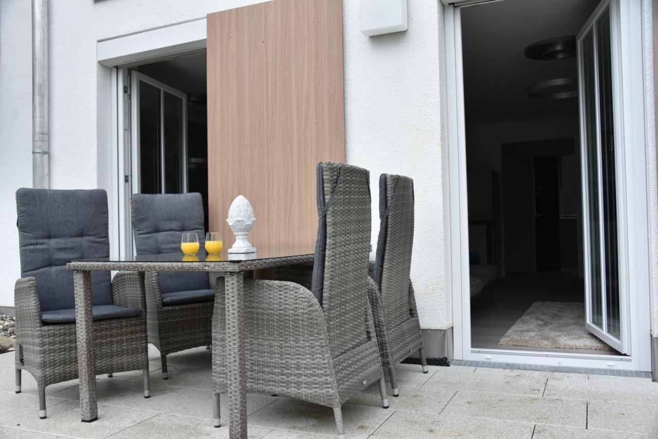 Antike & Modern Deluxe 2 Mit Terrasse Apartment Leipheim Bagian luar foto